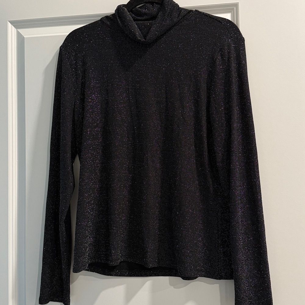 NWT DR2 Black and Gold Shimmer Top sz xl